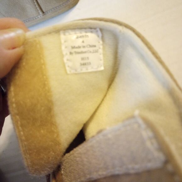 Two pair of toddler girl boots with Velcro closure Sz 6 - Picture 8 of 8